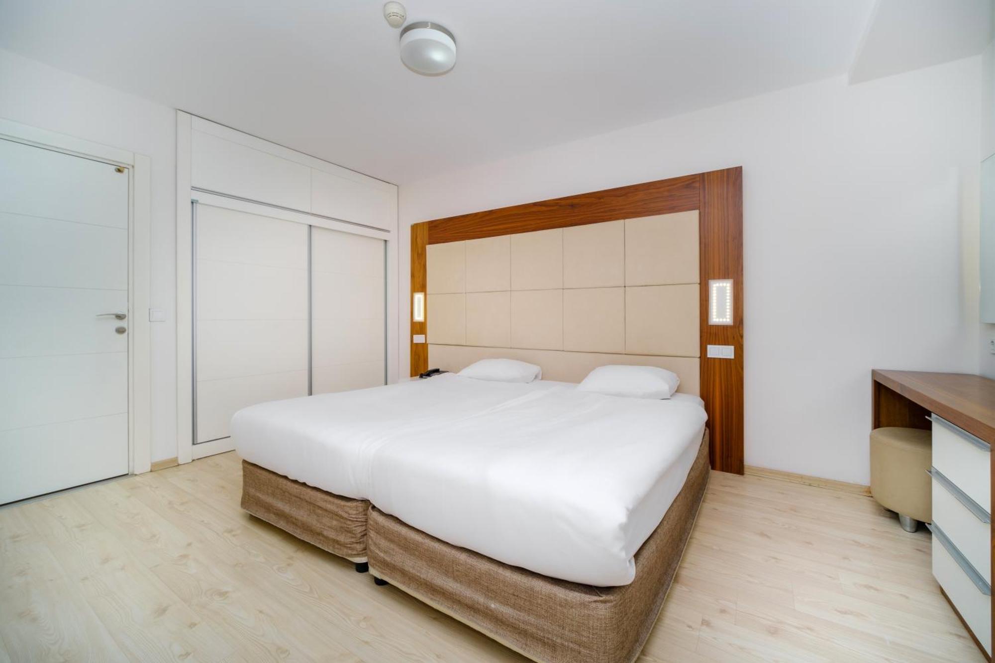 Delfino Apart Hotel Алания Экстерьер фото